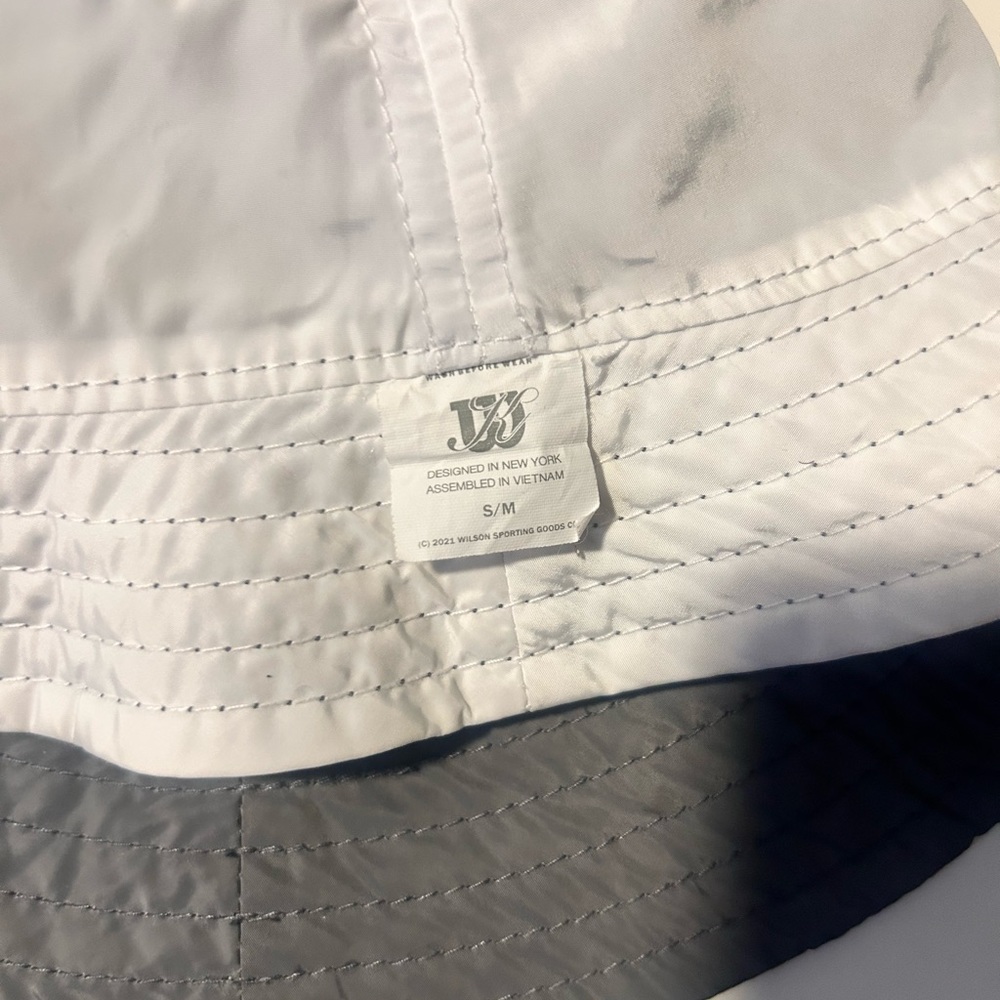Reversible kith bucket hat. - Picture 4 of 4